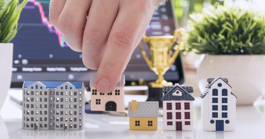 Real Estate Investing: Smart Strategies for Managing Risk and Maximizing Value