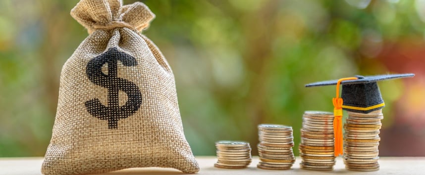 Pay Off Student Loans or Invest? Here’s How to Decide